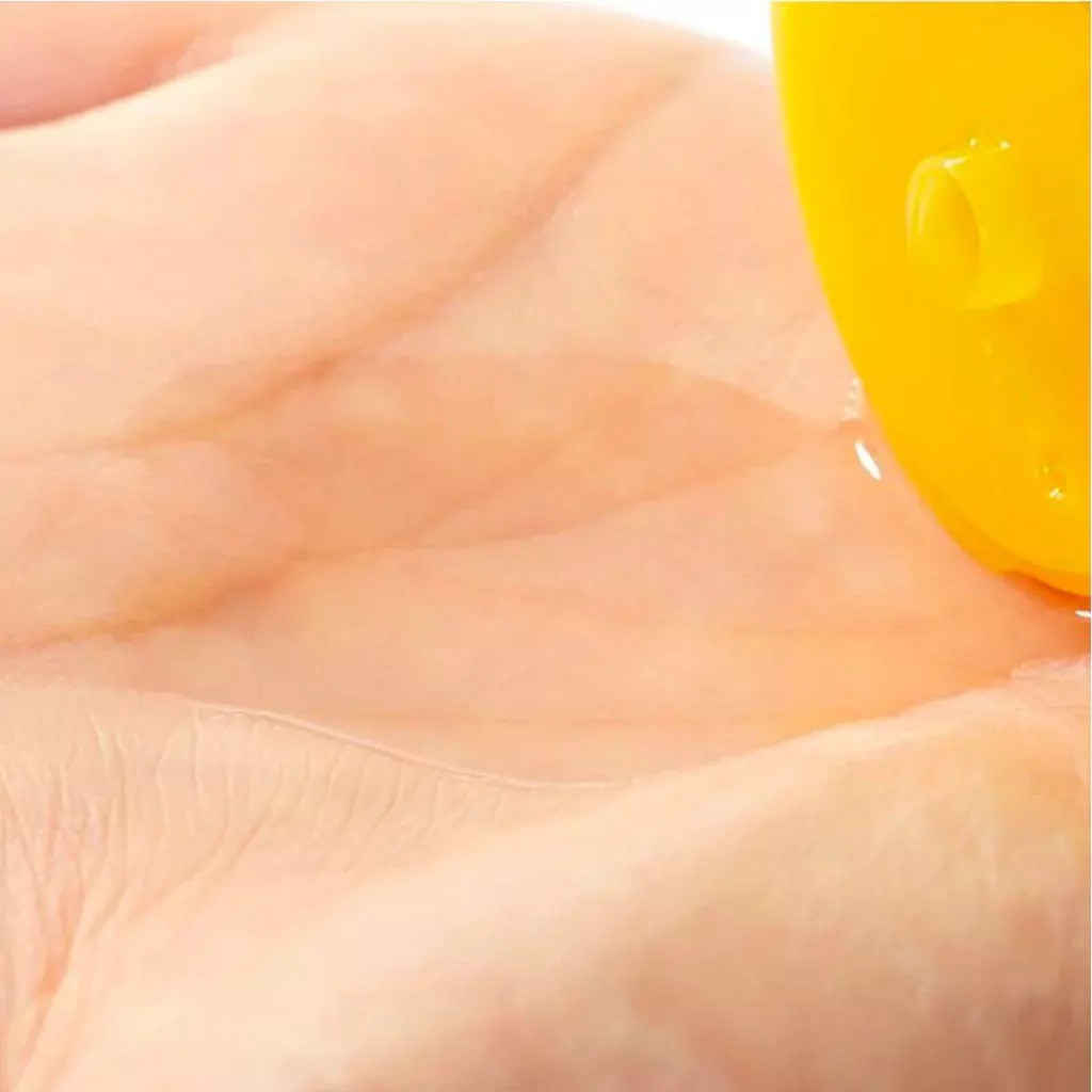 Rohto Mentholatum Melano CC Vitamin C Lotion (Moist), 170ml - Image 2